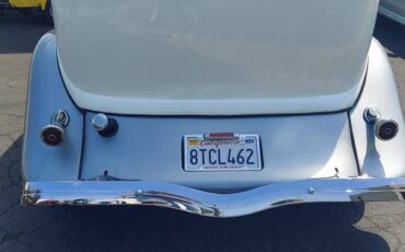 Ford-model-b-1933-white-4