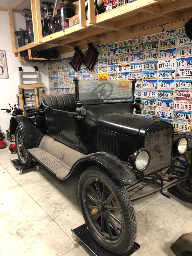 Ford-model-t-1917-black-8
