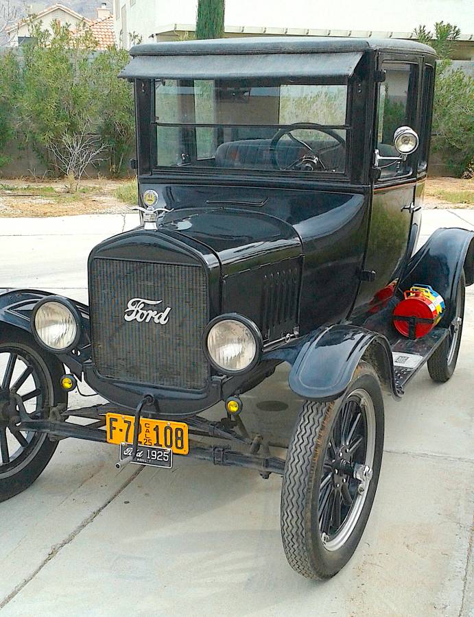 Ford-model-t-coupe-1925-black-1