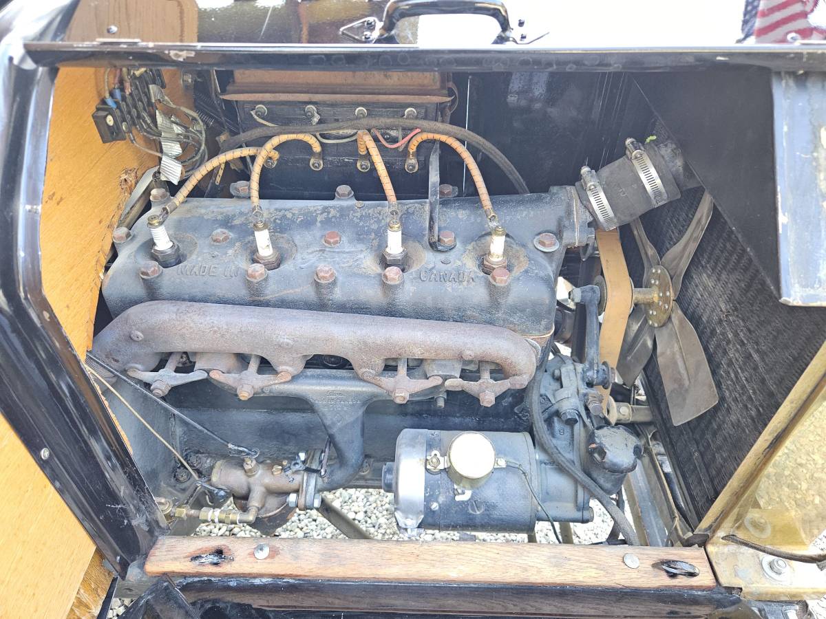 Ford-model-t-depot-hack-1923-black-10
