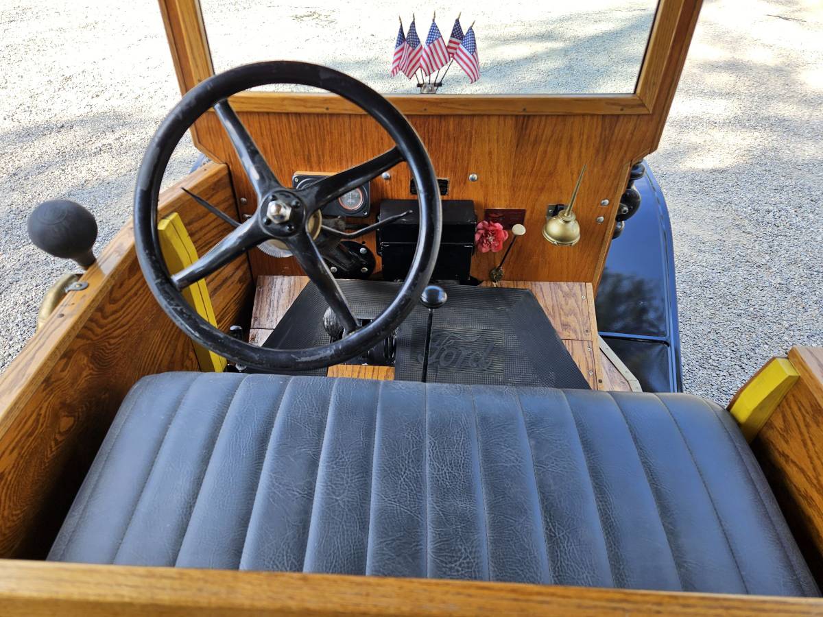 Ford-model-t-depot-hack-1923-black-8