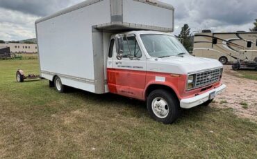 Ford-moving-van-diesel-1990-red-1