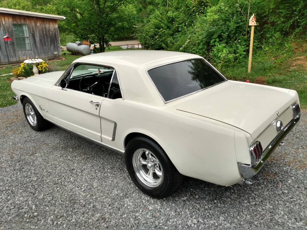 Ford-mustang-1965-white-3