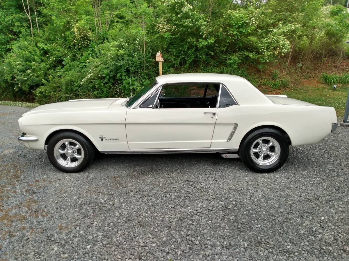 Ford-mustang-1965-white-4