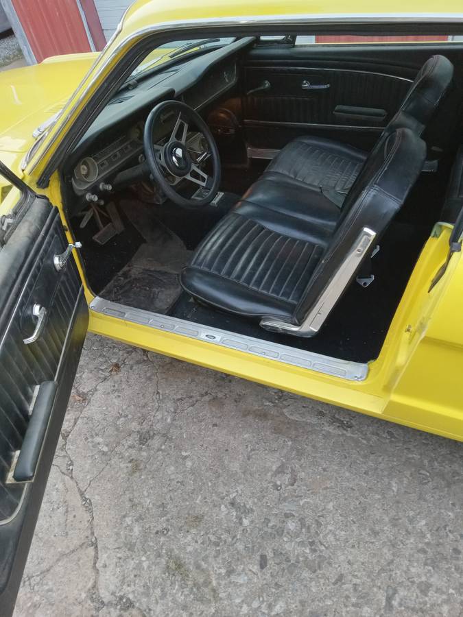 Ford-mustang-1965-yellow-3