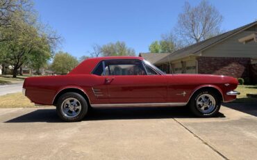 Ford-mustang-1966-red