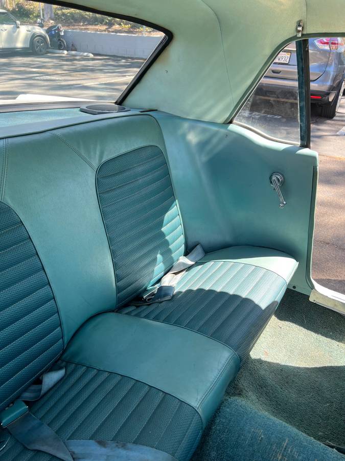 Ford-mustang-1966-white-16