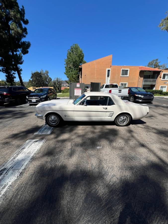 Ford-mustang-1966-white-7
