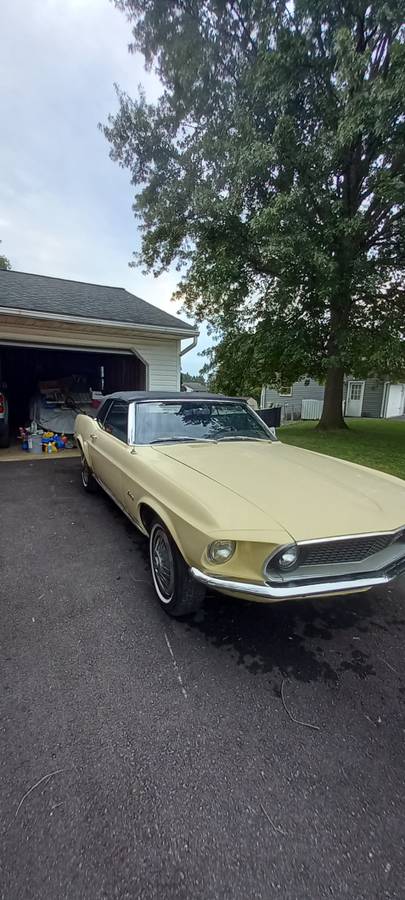 Ford-mustang-1969-yellow-1
