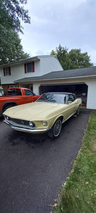 Ford-mustang-1969-yellow