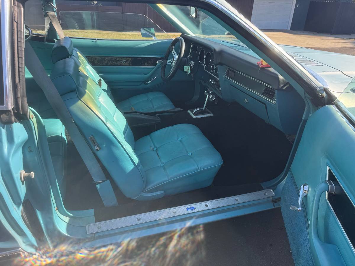 Ford-mustang-1977-blue-13