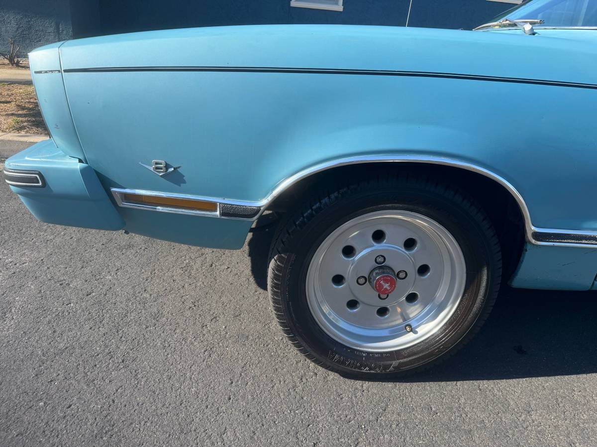 Ford-mustang-1977-blue-16