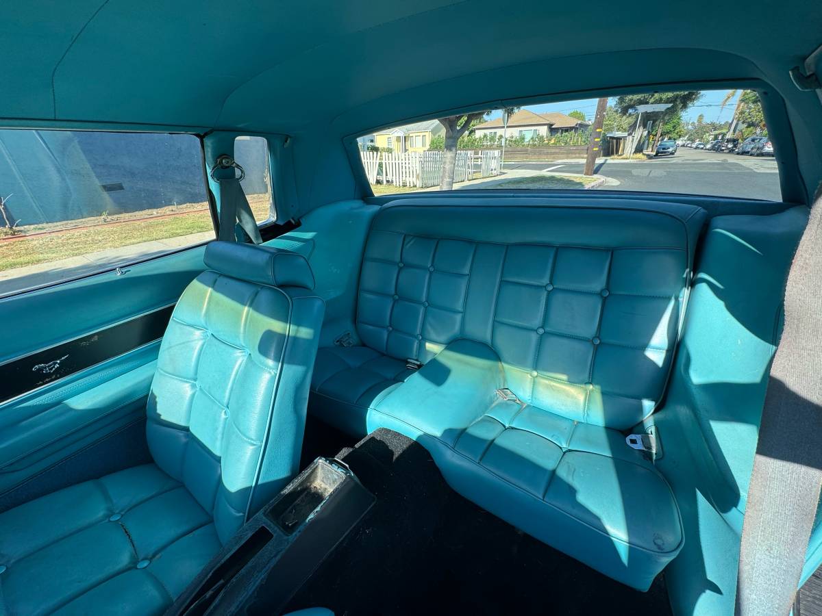 Ford-mustang-1977-blue-19