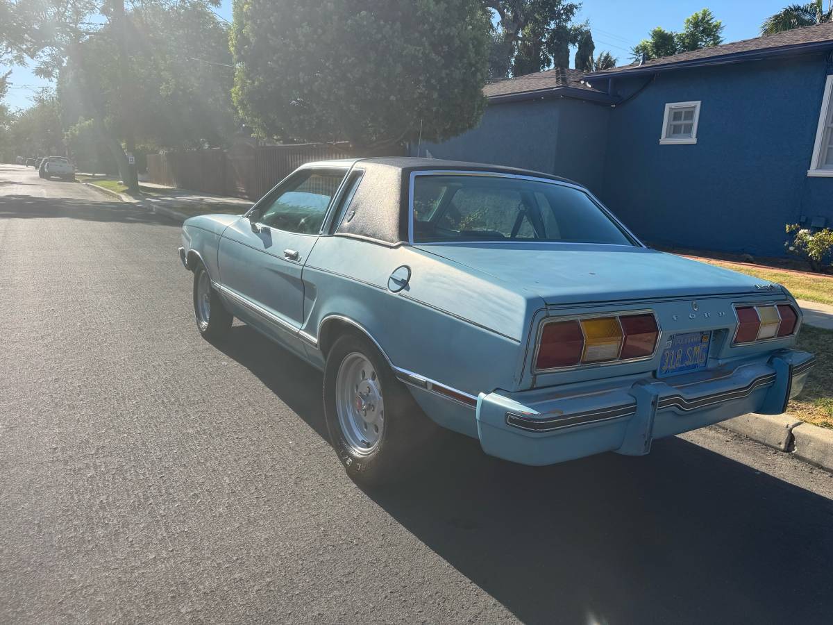 Ford-mustang-1977-blue-5