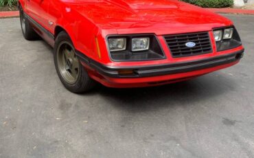 Ford-mustang-1983-red-2