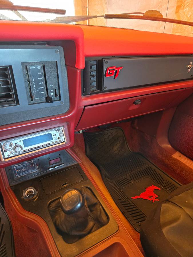 Ford-mustang-1986-red-11