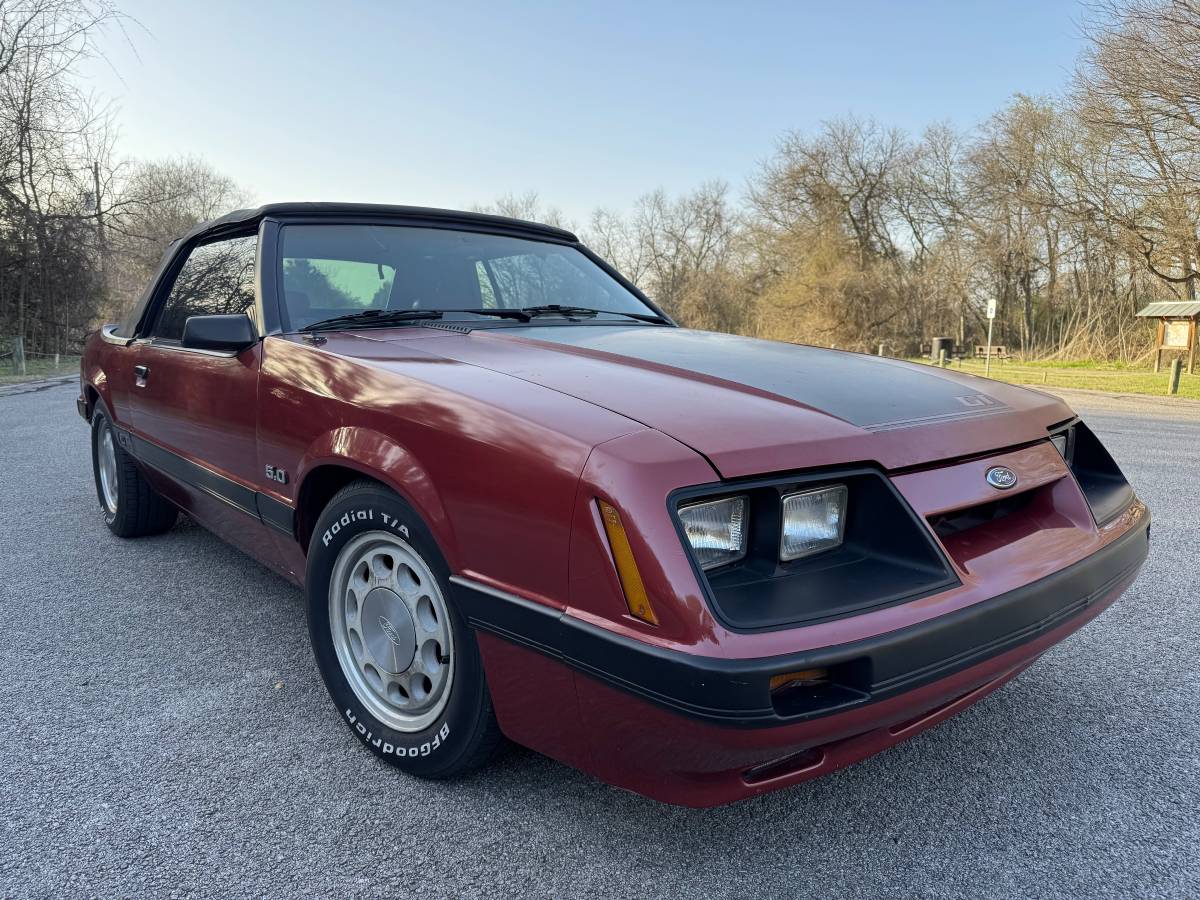 Ford-mustang-1986-red