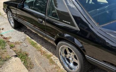 Ford-mustang-1988-black-2