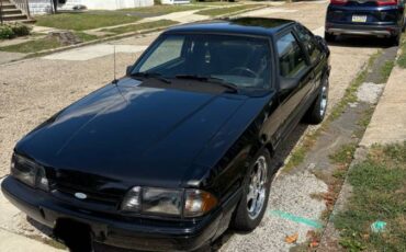 Ford-mustang-1988-black