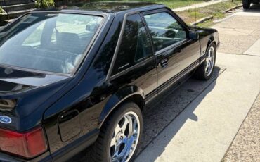 Ford-mustang-1988-black-4