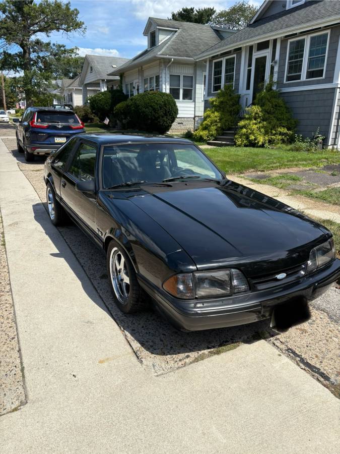 Ford-mustang-1988-black-5