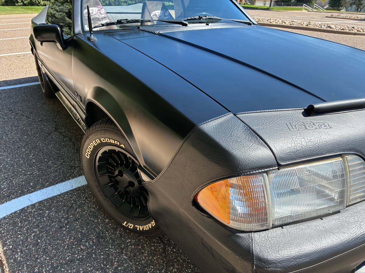 Ford-mustang-1988-black-8
