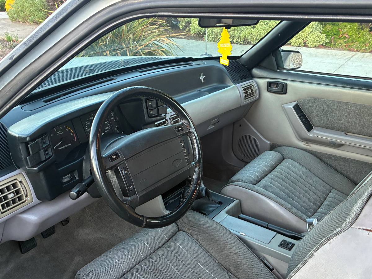 Ford-mustang-1991-11