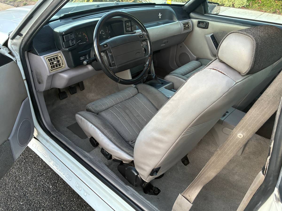 Ford-mustang-1991-12
