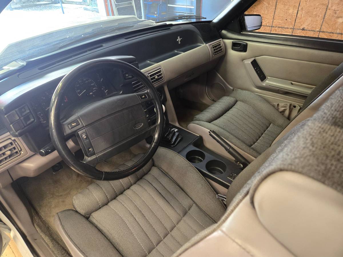 Ford-mustang-1991-white-12