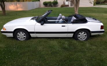 Ford-mustang-1991-white