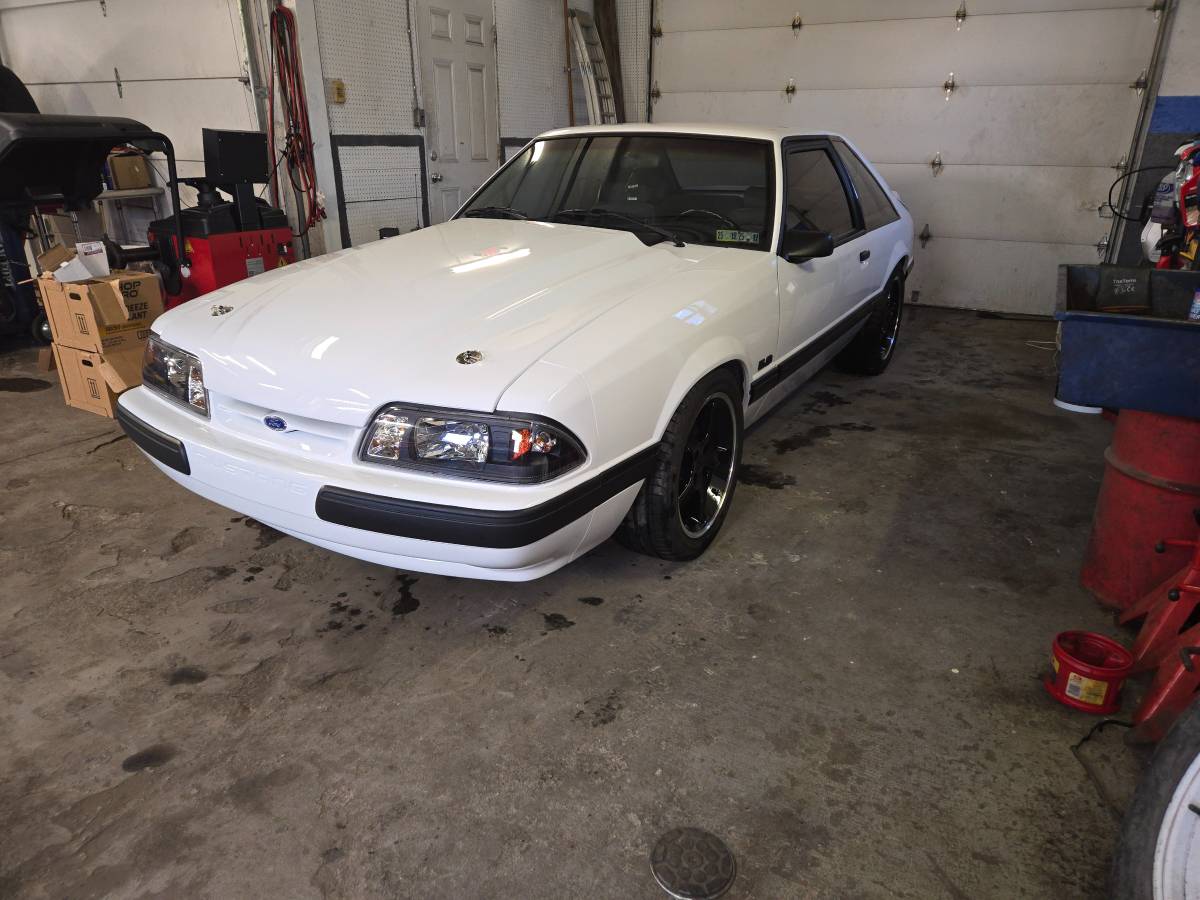 Ford-mustang-1991-white-7