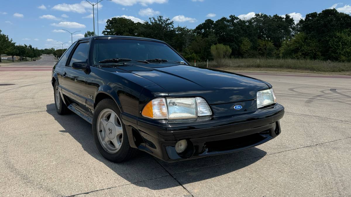 Ford-mustang-1993-black