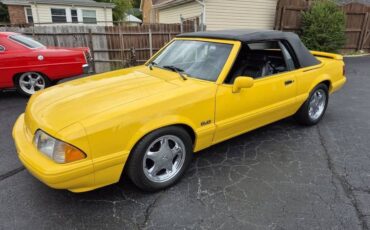 Ford-mustang-1993-yellow