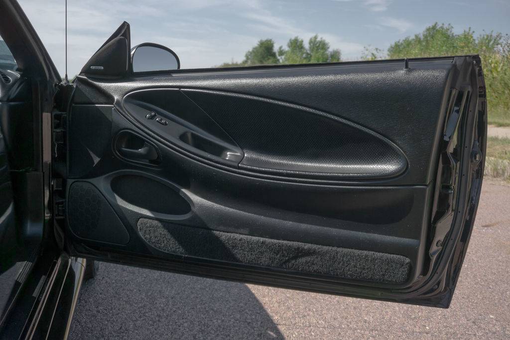 Ford-mustang-1995-black-43