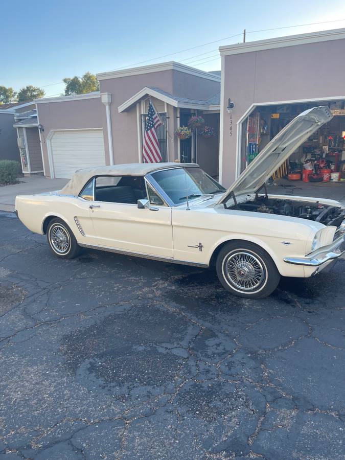 Ford-mustang-convertible-1965-1
