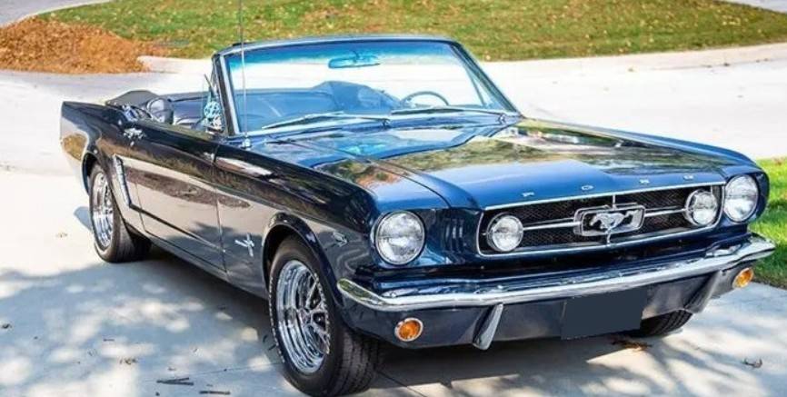 Ford-mustang-convertible-1965-1