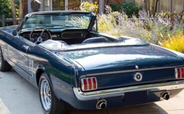 Ford-mustang-convertible-1965-2