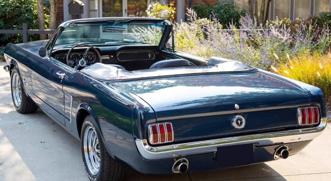 Ford-mustang-convertible-1965-2