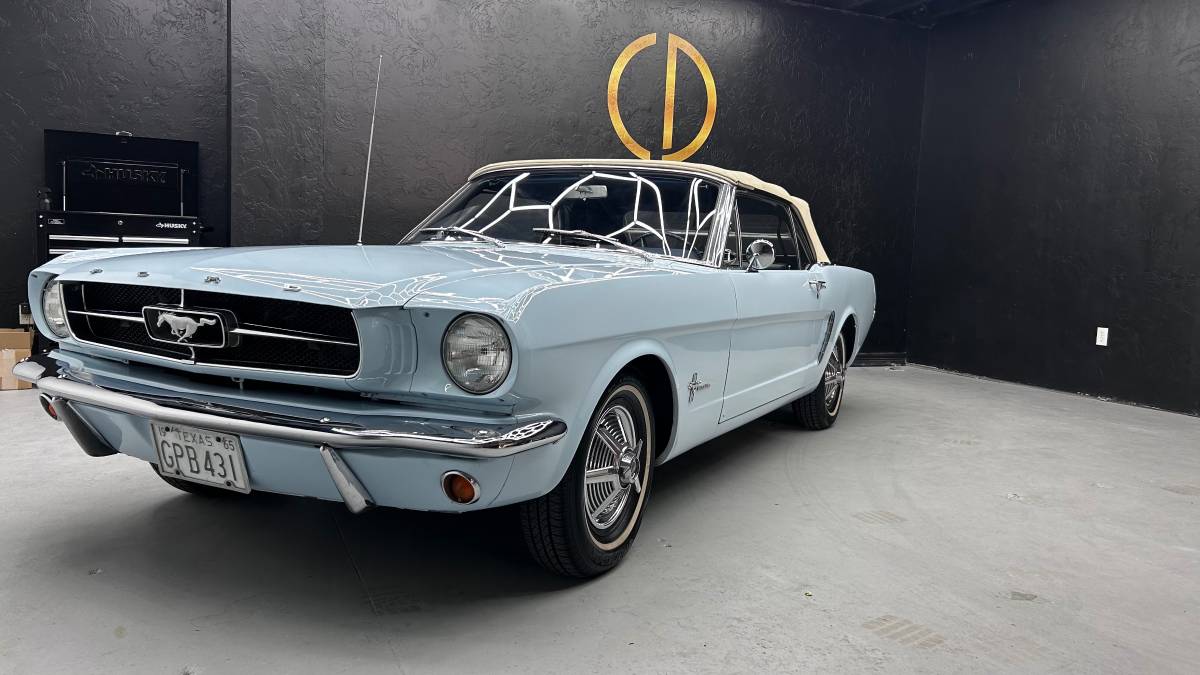 Ford-mustang-convertible-1965