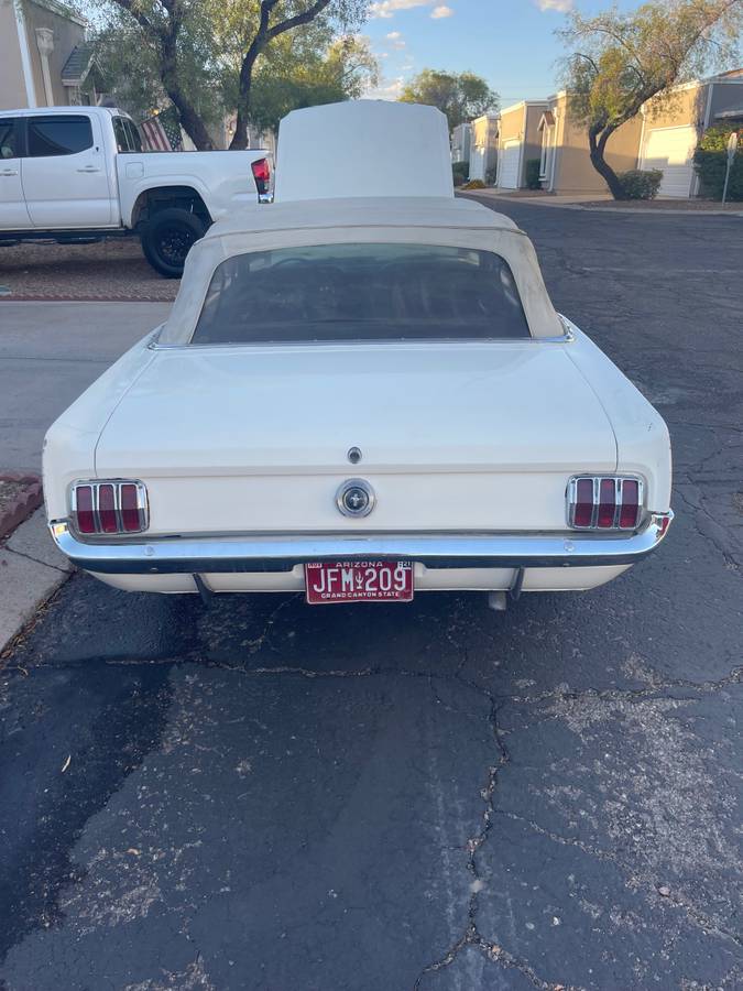 Ford-mustang-convertible-1965-4