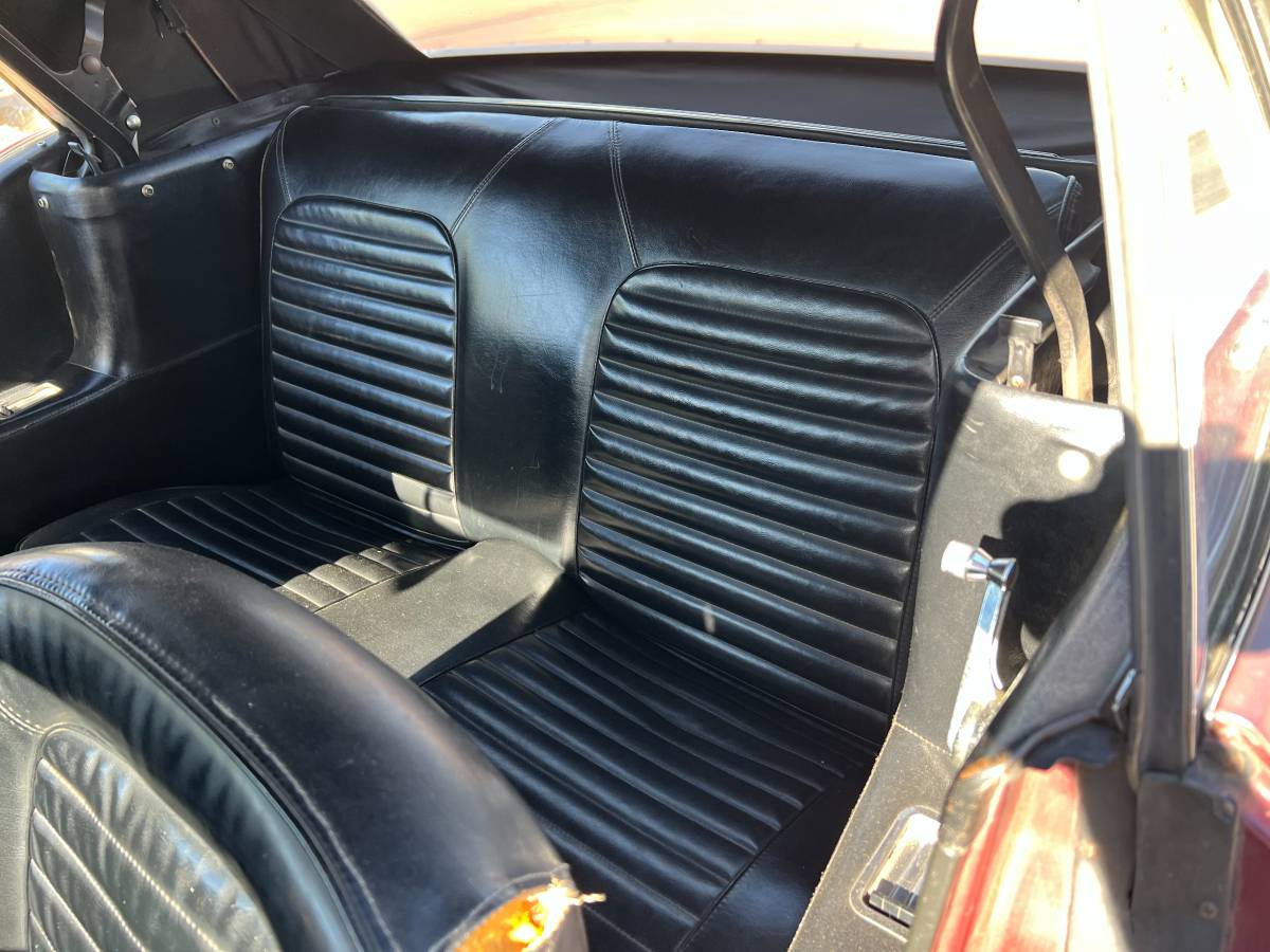 Ford-mustang-convertible-1965-custom-8