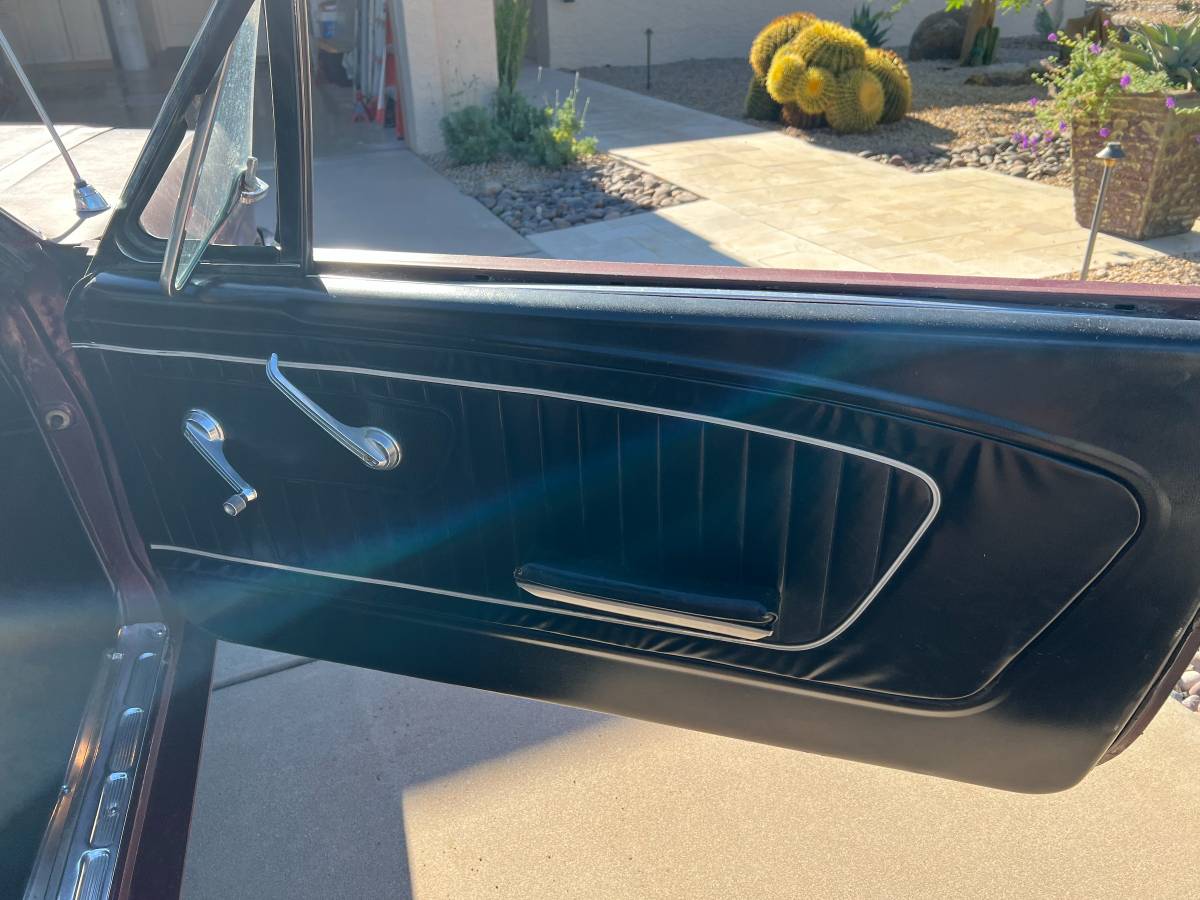 Ford-mustang-convertible-1965-custom-9