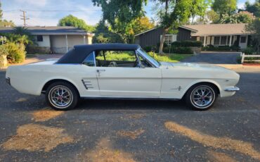 Ford-mustang-convertible-1966-3
