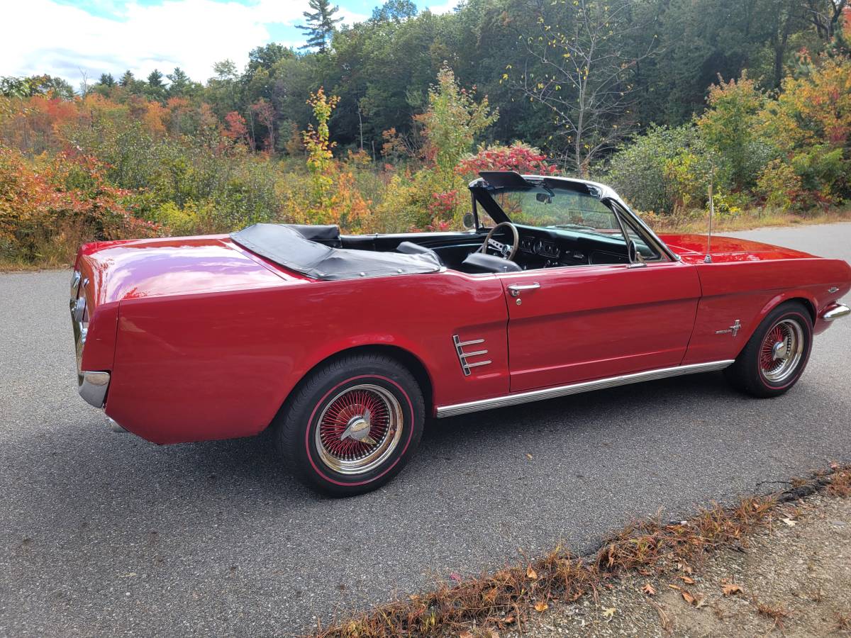 Ford-mustang-convertible-1966-red