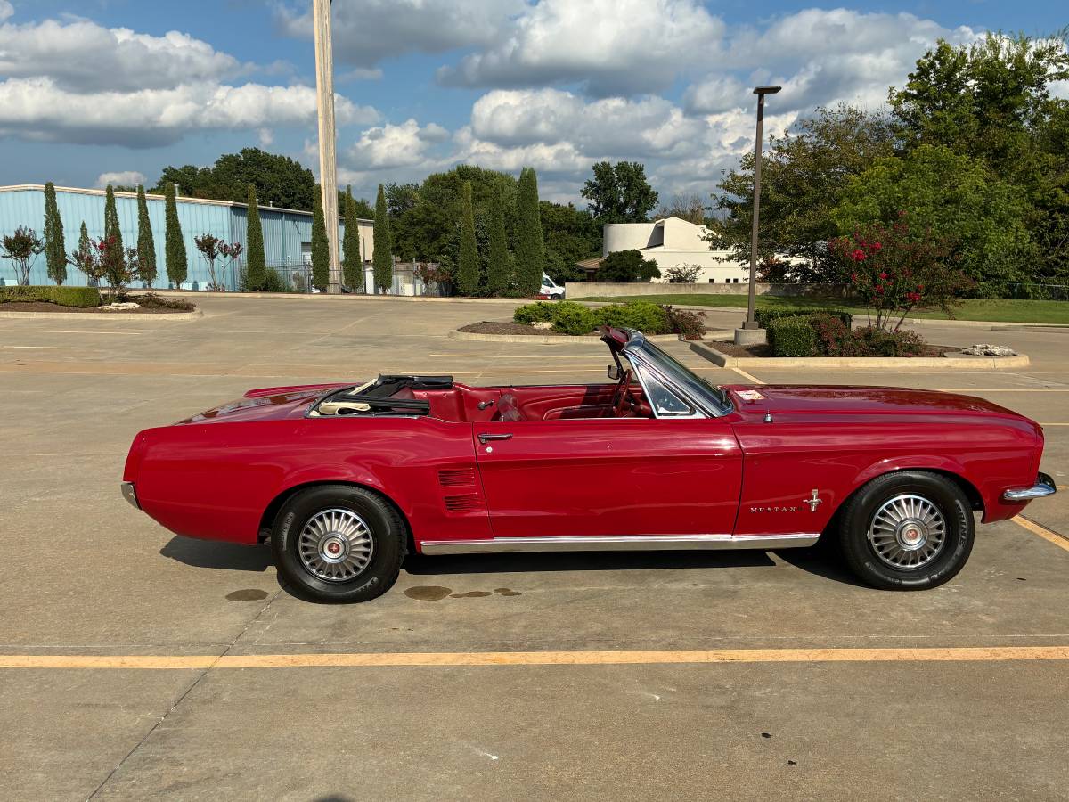 Ford-mustang-convertible-1967-red-1