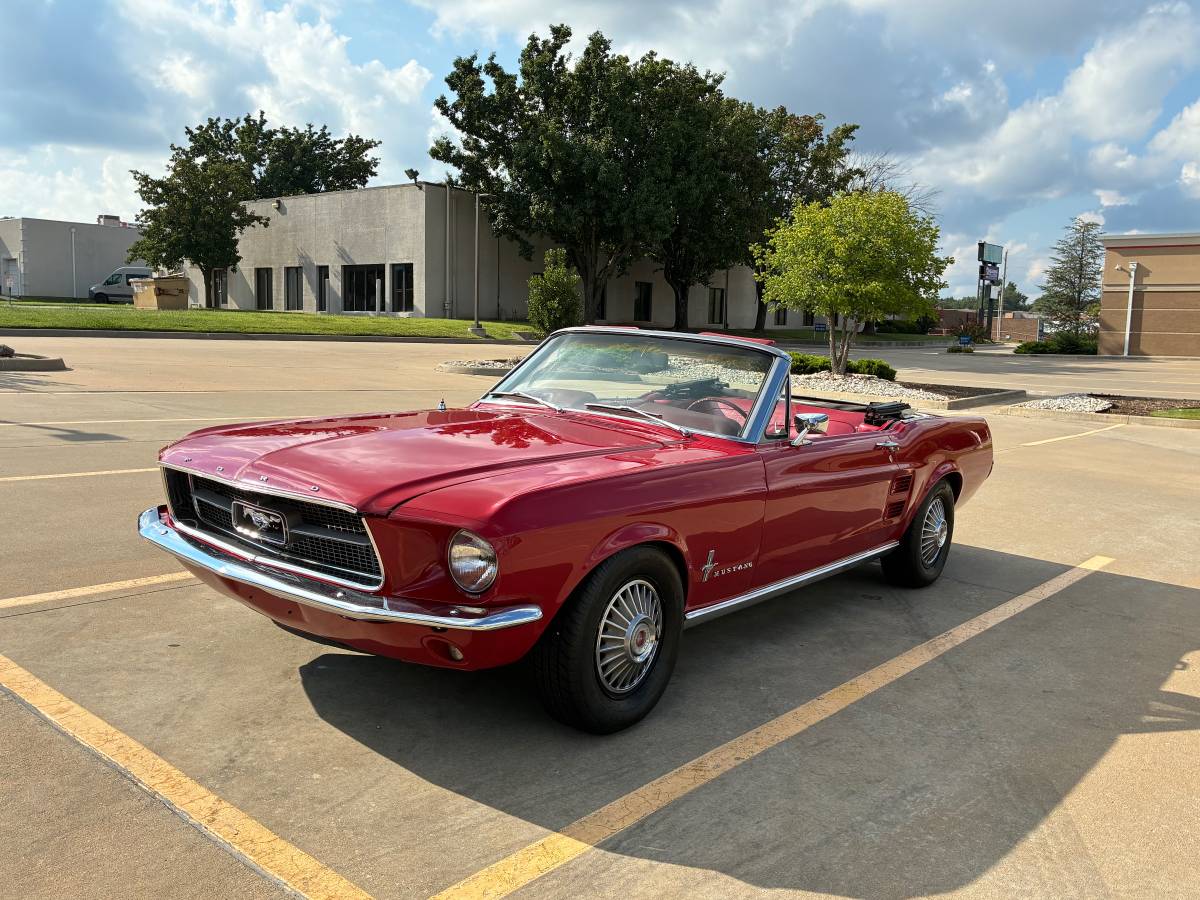 Ford-mustang-convertible-1967-red