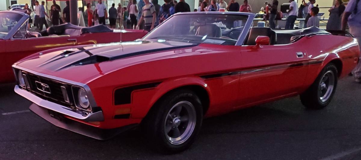Ford-mustang-convertible-1973-red-4