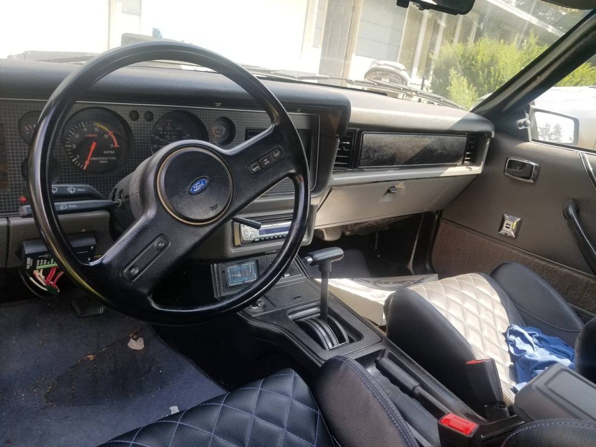 Ford-mustang-convertible-1986-blue-1