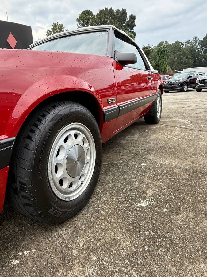Ford-mustang-convertible-1987-red