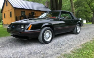 Ford-mustang-convertible-glx-1983-black-1